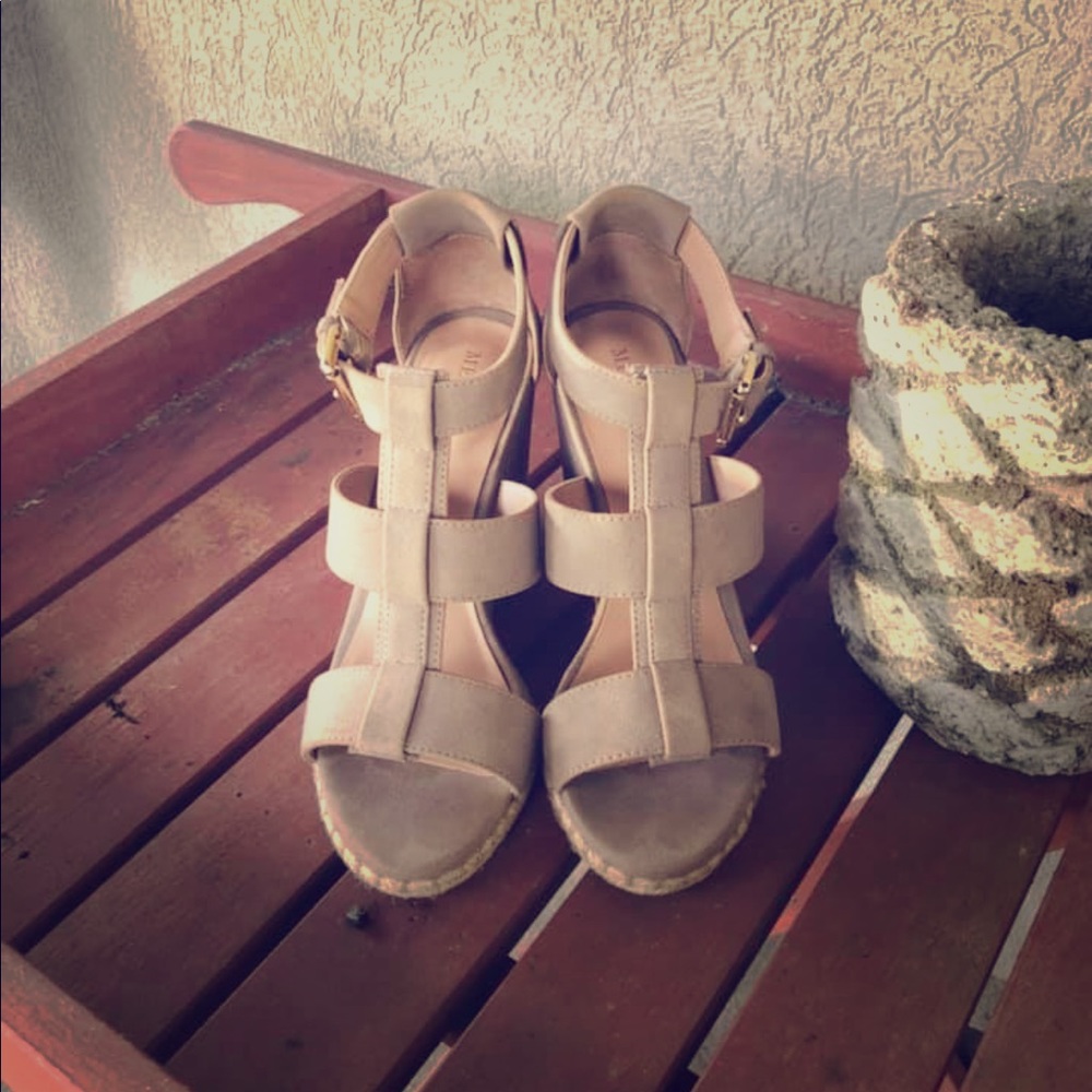 Tan Wedges